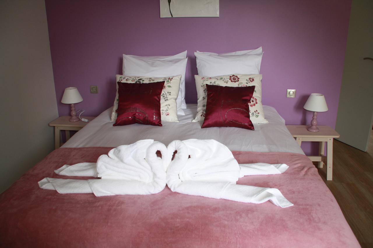 La Petite De Bed & Breakfast Niaux